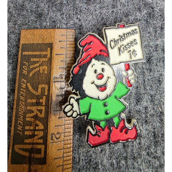 Christmas Kisses Pinback Button Elf Design Hallmark Cards Inc. 1981 Vtg - Picture 2 of 4